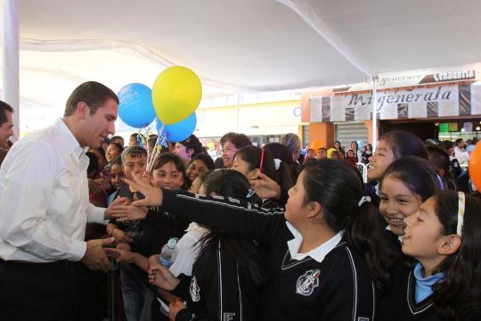 Escuelas dignas para todos los poblanos Escuelas dignas para todos los poblanos
